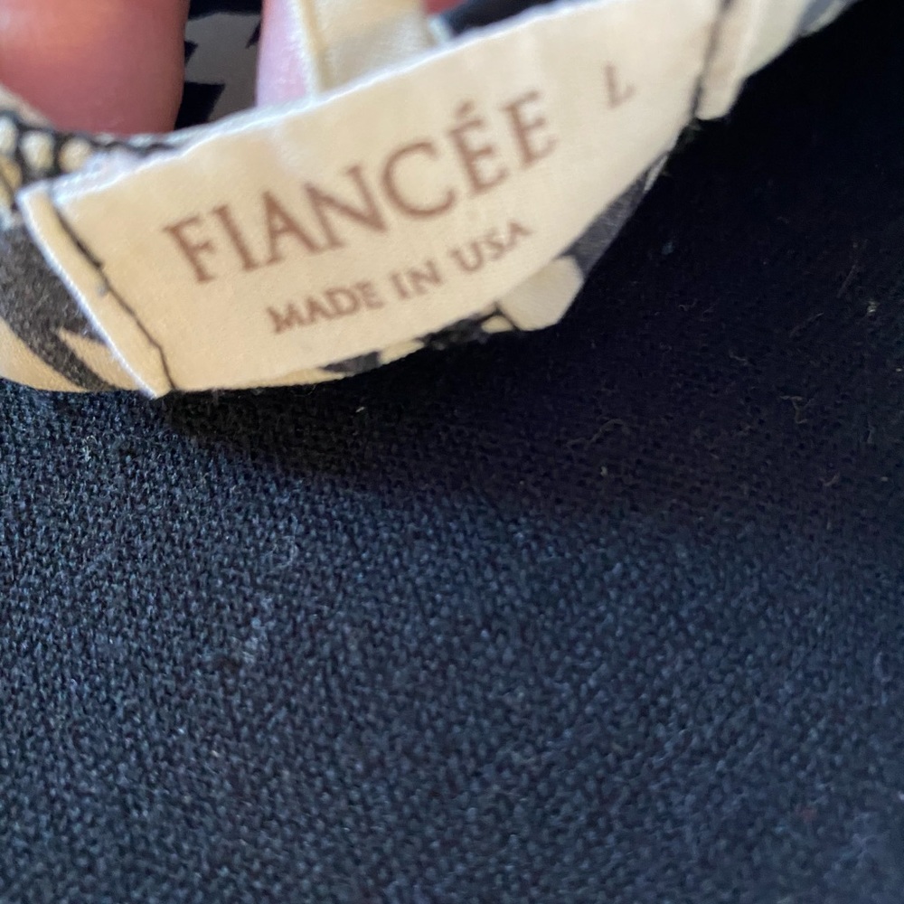 Flirty, flowing summer top, Blk & off white, Sz Lg - Picture 4 of 4